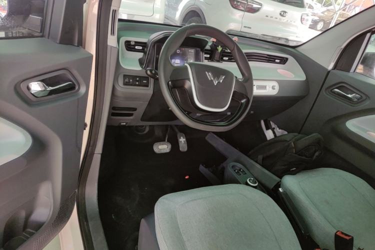 Used Wuling Hongguang MINIEV 2021 Macaron Premium Model – Lithium Iron Phosphate Center Console