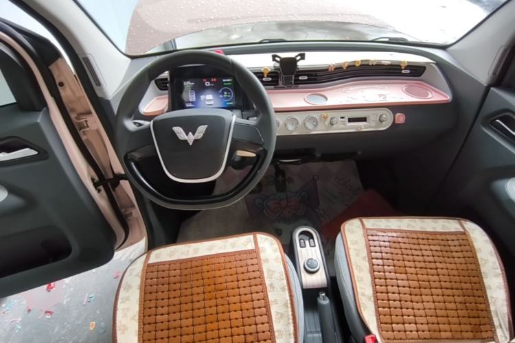 Used Wuling Hongguang MINIEV 2021 Macaron Premium Model – Lithium Iron Phosphate Center Console