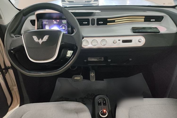 Used Wuling Hongguang MINIEV 2021 Macaron Fashion Edition Lithium-Ion Battery Center Console