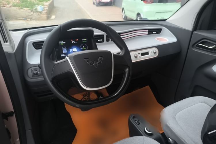 Used Wuling Hongguang MINIEV 2021 Macaron Premium Model – Lithium-NMC Center Console