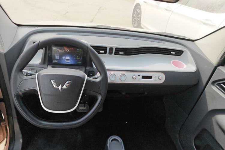 Used Wuling Hongguang MINIEV 2021 Macaron Premium Model – Lithium Iron Phosphate Center Console