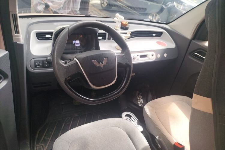 Used Wuling Hongguang MINIEV 2021 Macaron Premium Model – Lithium-NMC Center Console