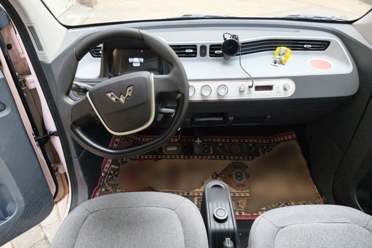 Used Wuling Hongguang MINIEV 2021 Macaron Premium Model – Lithium Iron Phosphate Center Console