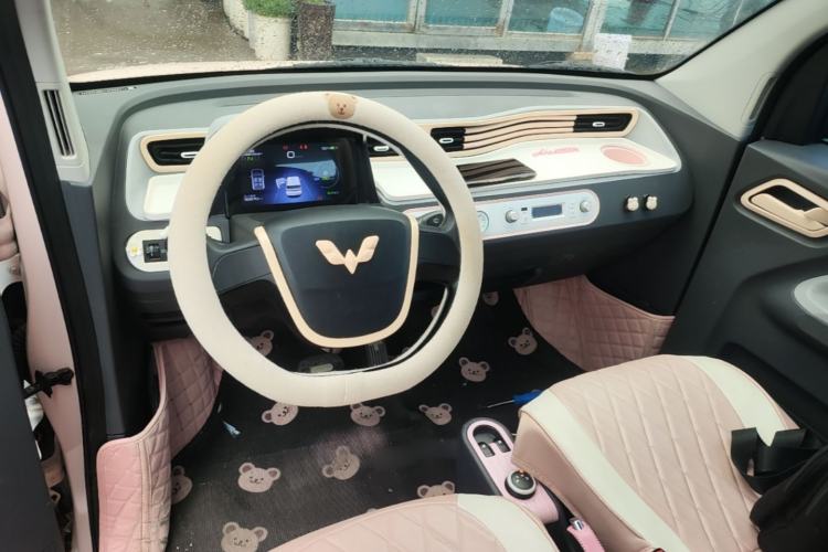 Used Wuling Hongguang MINIEV 2021 Macaron Premium Model – Lithium-NMC Center Console