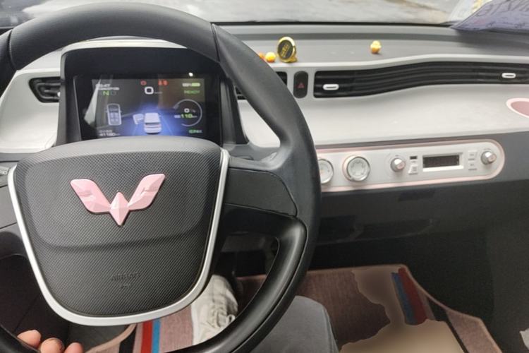 Used Wuling Hongguang MINIEV 2021 Macaron Fashion Edition Lithium-Ion Battery Center Console