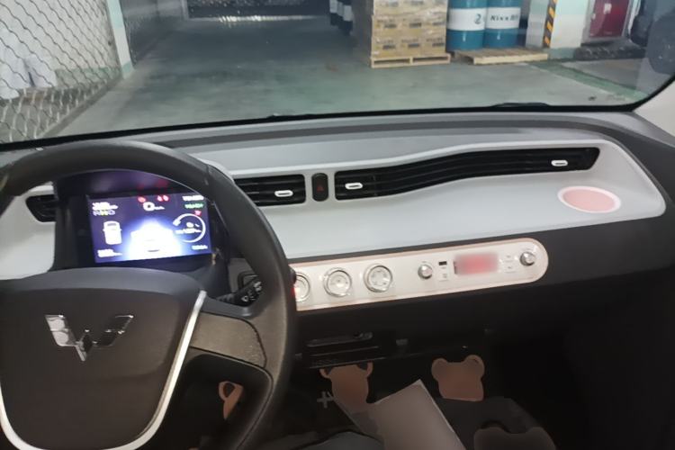 Used Wuling Hongguang MINIEV 2021 Macaron Premium Model – Lithium Iron Phosphate Center Console