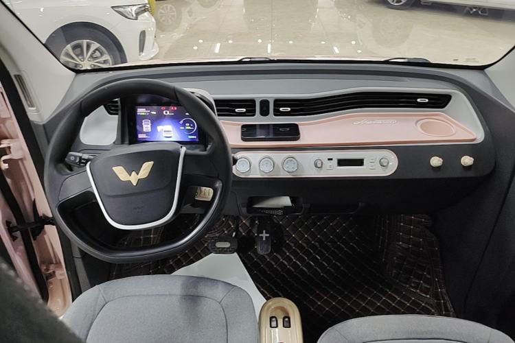 Used Wuling Hongguang MINIEV 2021 Macaron Premium Model – Lithium Iron Phosphate Center Console