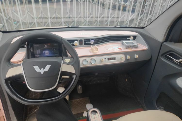 Used Wuling Hongguang MINIEV 2021 Macaron Premium Model – Lithium-NMC Center Console