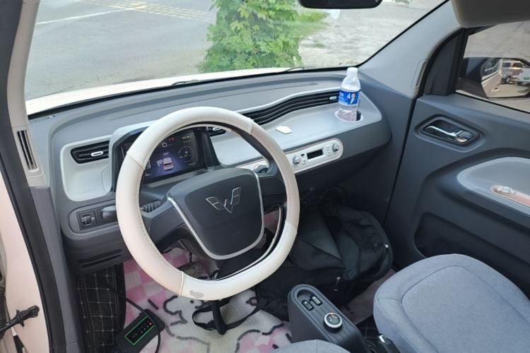 Used Wuling Hongguang MINIEV 2021 Macaron Premium Model – Lithium Iron Phosphate Center Console