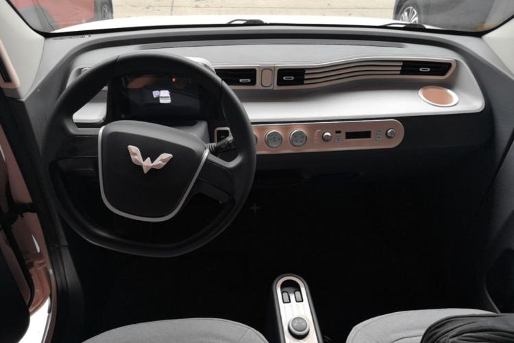Used Wuling Hongguang MINIEV 2021 Macaron Premium Model – Lithium Iron Phosphate Center Console