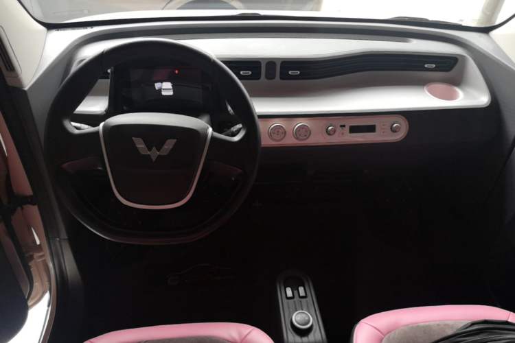 Used Wuling Hongguang MINIEV 2021 Macaron Premium Model – Lithium Iron Phosphate Center Console