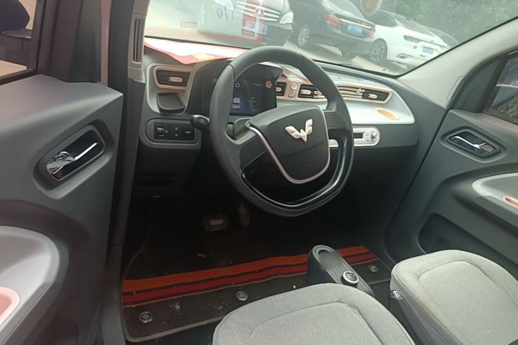 Used Wuling Hongguang MINIEV 2021 Macaron Premium Model – Lithium Iron Phosphate Center Console