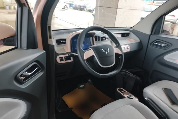 Used Wuling Hongguang MINIEV 2021 Macaron Premium Model – Lithium Iron Phosphate Center Console