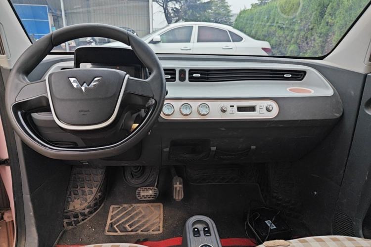 Used Wuling Hongguang MINIEV 2021 Macaron Fashion Edition Lithium-Ion Battery Center Console