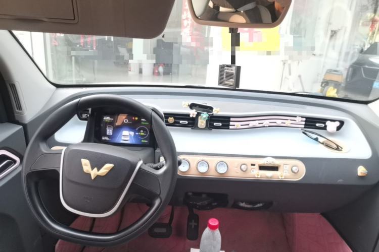 Used Wuling Hongguang MINIEV 2021 Macaron Premium Model – Lithium Iron Phosphate Center Console