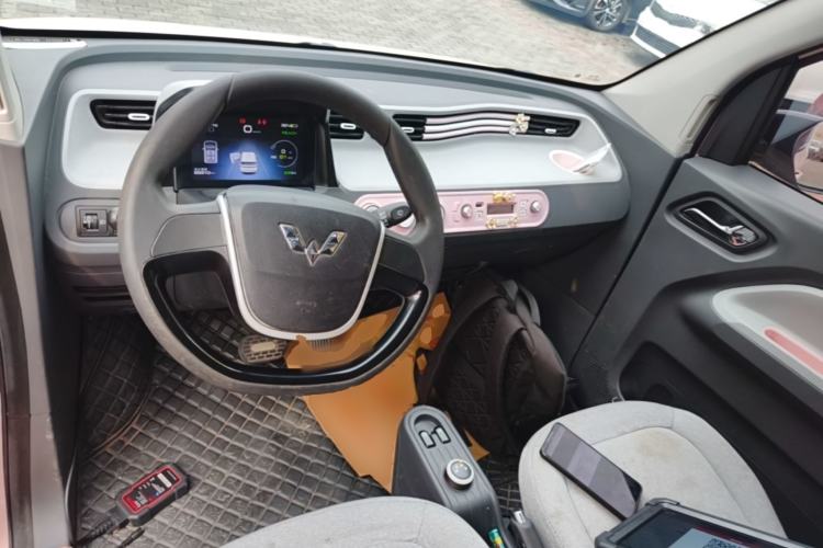 Used Wuling Hongguang MINIEV 2021 Macaron Premium Model – Lithium Iron Phosphate Center Console