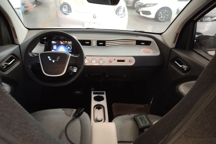 Used Wuling Hongguang MINIEV 2021 Macaron Premium Model – Lithium Iron Phosphate Center Console