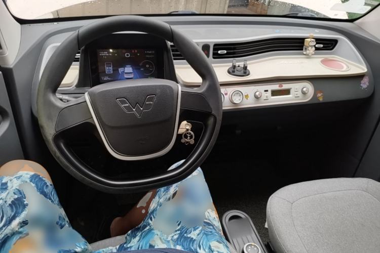 Used Wuling Hongguang MINIEV 2021 Macaron Fashion Edition Lithium-Ion Battery Center Console