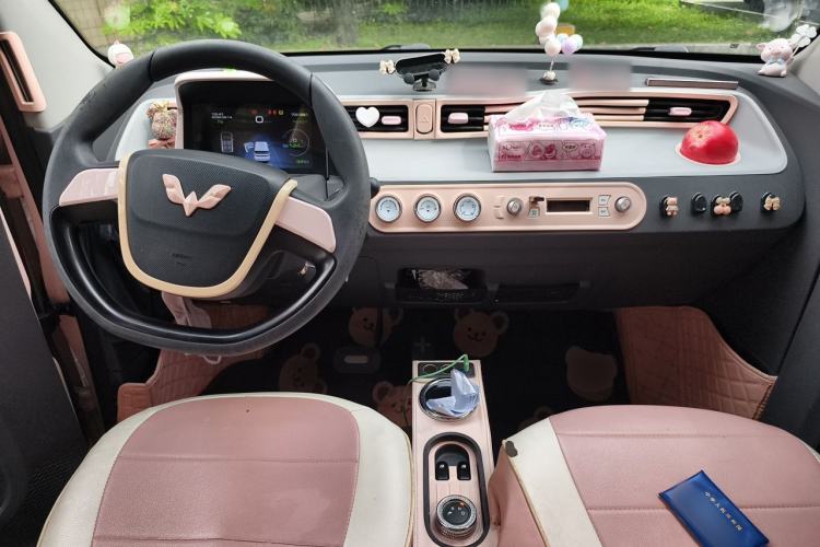 Used Wuling Hongguang MINIEV 2021 Macaron Premium Model – Lithium Iron Phosphate Center Console