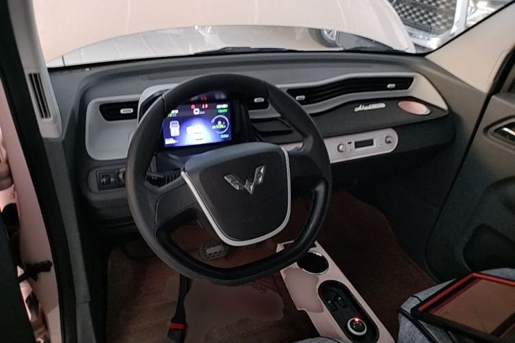 Used Wuling Hongguang MINIEV 2021 Macaron Premium Model – Lithium Iron Phosphate Center Console
