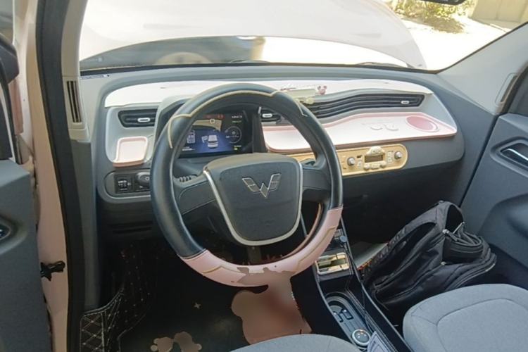 Used Wuling Hongguang MINIEV 2021 Macaron Premium Model – Lithium Iron Phosphate Center Console