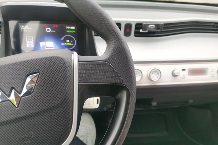 Used Wuling Hongguang MINIEV 2021 Macaron Premium Model – Lithium Iron Phosphate Center Console