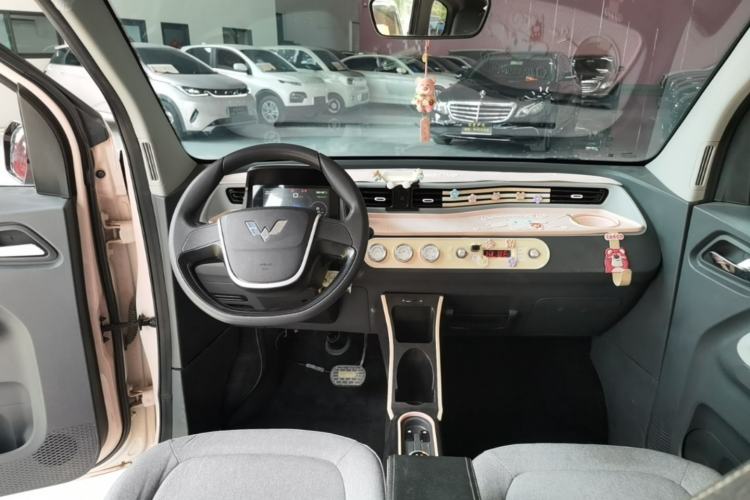 Used Wuling Hongguang MINIEV 2021 Macaron Premium Model – Lithium Iron Phosphate Center Console
