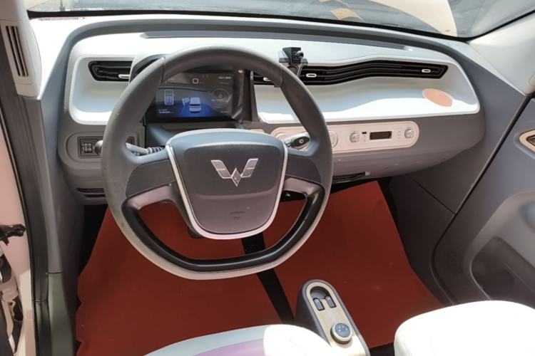 Used Wuling Hongguang MINIEV 2021 Macaron Premium Model – Lithium Iron Phosphate Center Console