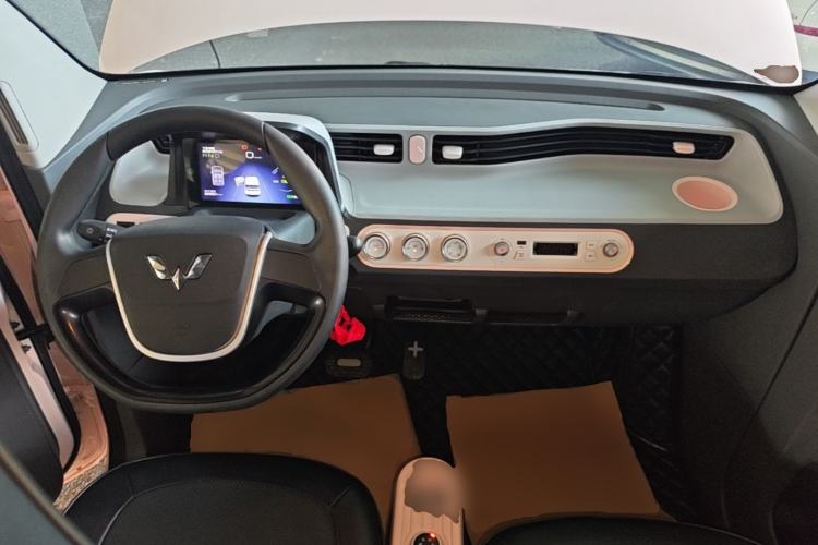 Used Wuling Hongguang MINIEV 2021 Macaron Premium Model – Lithium Iron Phosphate Center Console