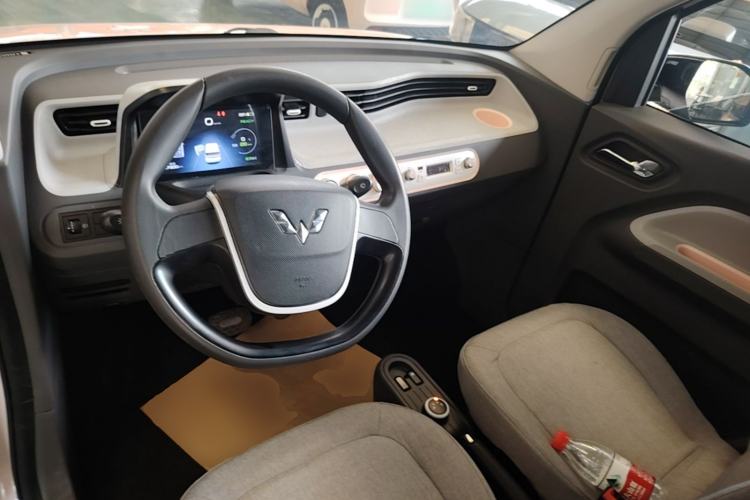 Used Wuling Hongguang MINIEV 2021 Macaron Fashion Model Lithium Iron Phosphate Center Console