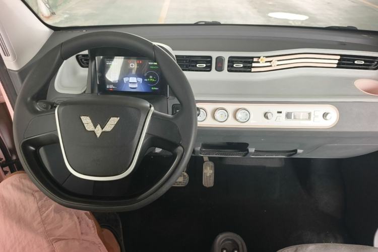 Used Wuling Hongguang MINIEV 2021 Macaron Premium Model – Lithium-NMC Center Console
