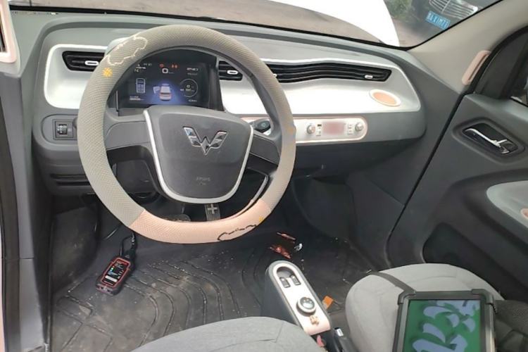 Used Wuling Hongguang MINIEV 2021 Macaron Premium Model – Lithium-NMC Center Console