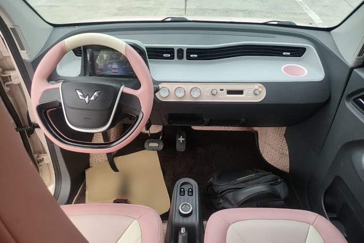 Used Wuling Hongguang MINIEV 2021 Macaron Premium Model – Lithium Iron Phosphate Center Console