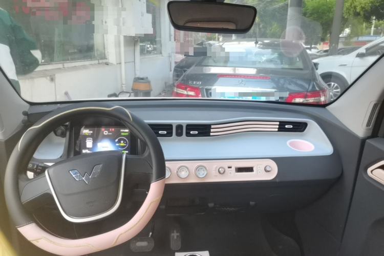 Used Wuling Hongguang MINIEV 2021 Macaron Premium Model – Lithium Iron Phosphate Center Console