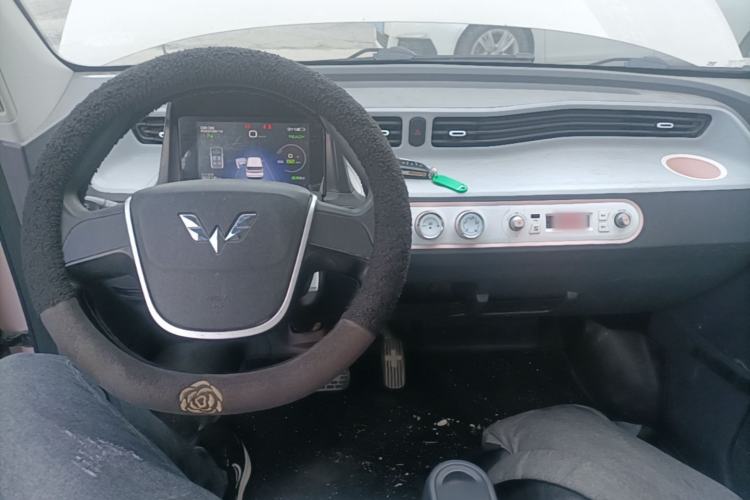 Used Wuling Hongguang MINIEV 2021 Macaron Premium Model – Lithium-NMC Center Console