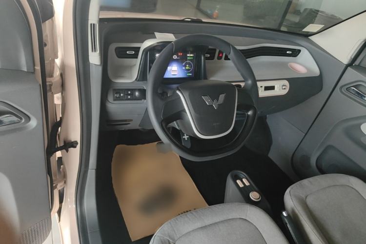 Used Wuling Hongguang MINIEV 2021 Macaron Fashion Edition Lithium-Ion Battery Center Console