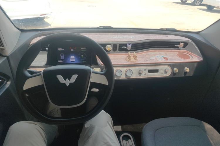 Used Wuling Hongguang MINIEV 2021 Macaron Premium Model – Lithium-NMC Center Console