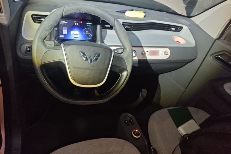 Used Wuling Hongguang MINIEV 2021 Macaron Premium Model – Lithium-NMC Center Console