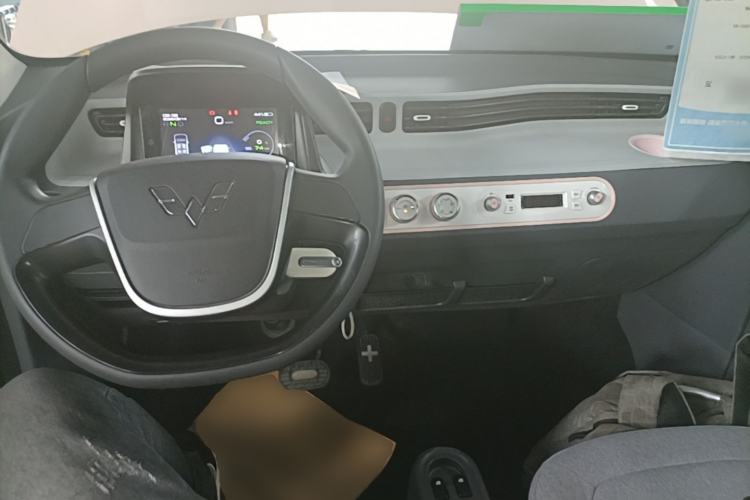 Used Wuling Hongguang MINIEV 2021 Macaron Premium Model – Lithium Iron Phosphate Center Console