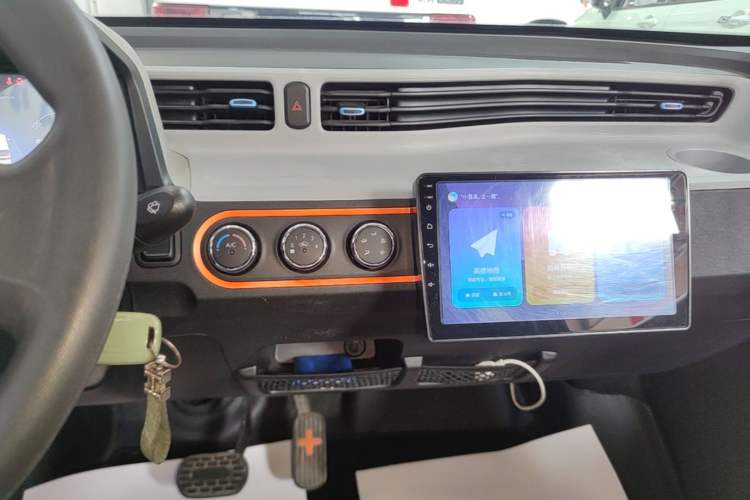 Used Wuling Hongguang MINIEV 2021 Macaron Fashion Model Lithium Iron Phosphate Audio And AC Panel