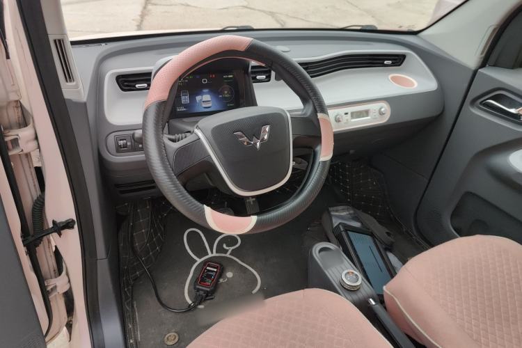 Used Wuling Hongguang MINIEV 2021 Macaron Premium Model – Lithium Iron Phosphate Center Console