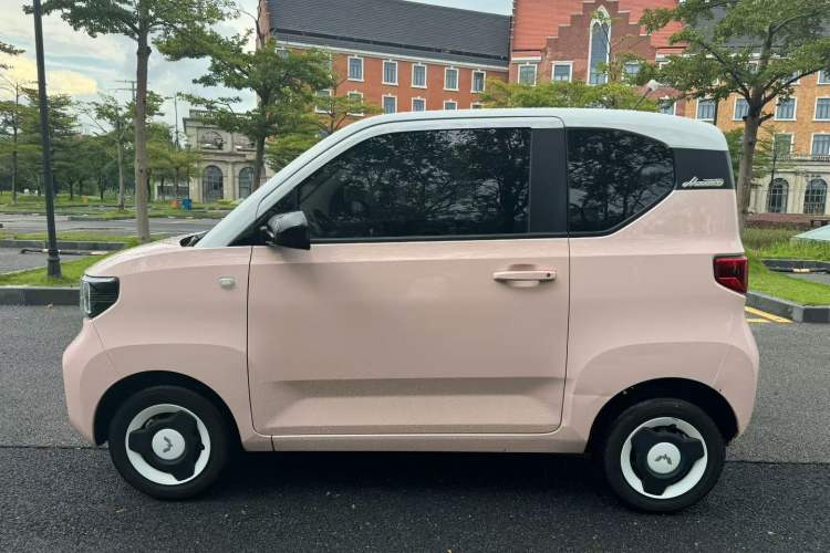 Used Wuling Hongguang MINIEV 2021 Macaron Premium Model – Lithium Iron Phosphate Exterior 3