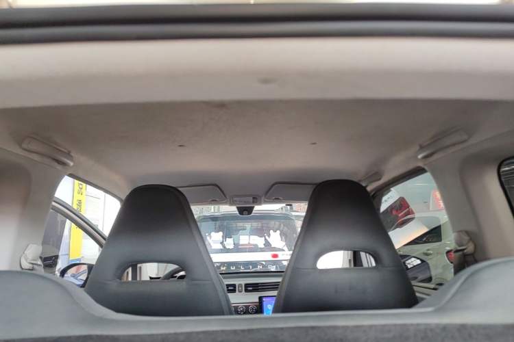 Used Wuling Hongguang MINIEV 2021 Macaron Fashion Model Lithium Iron Phosphate Headliner
