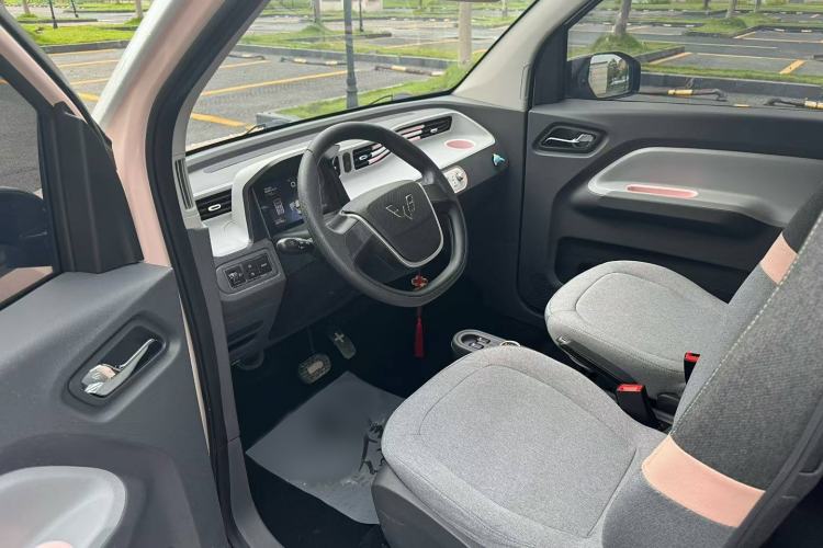 Used Wuling Hongguang MINIEV 2021 Macaron Premium Model – Lithium Iron Phosphate Interior 3