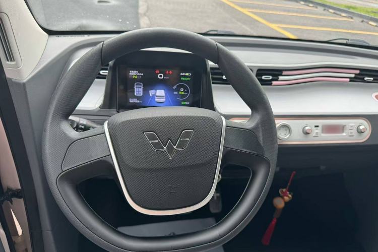 Used Wuling Hongguang MINIEV 2021 Macaron Premium Model – Lithium Iron Phosphate Interior 5