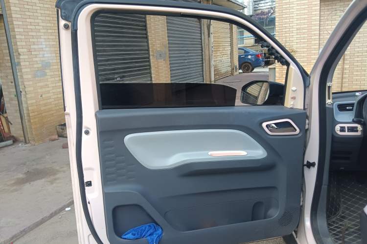 Used Wuling Hongguang MINIEV 2021 Macaron Premium Model – Lithium Iron Phosphate Left Front Door Interior