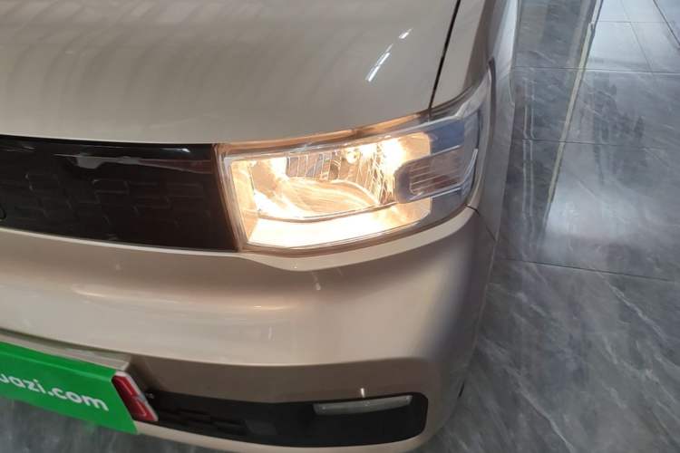 Used Wuling Hongguang MINIEV 2021 Macaron Fashion Model Lithium Iron Phosphate Left Front Headlight