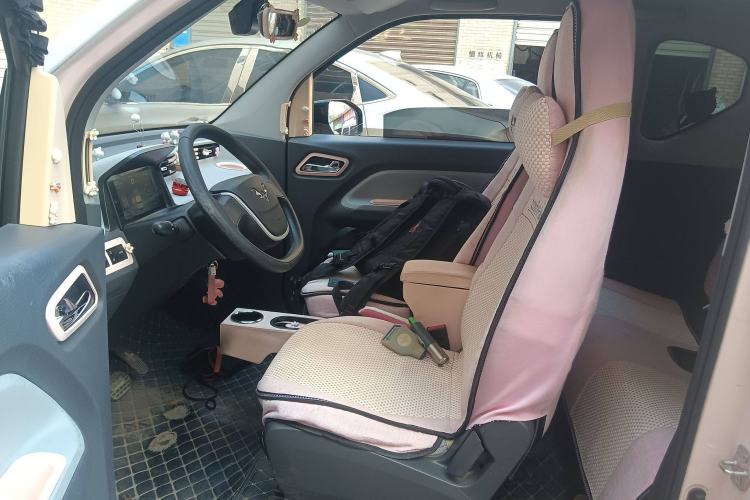 Used Wuling Hongguang MINIEV 2021 Macaron Premium Model – Lithium Iron Phosphate Left Front Seat
