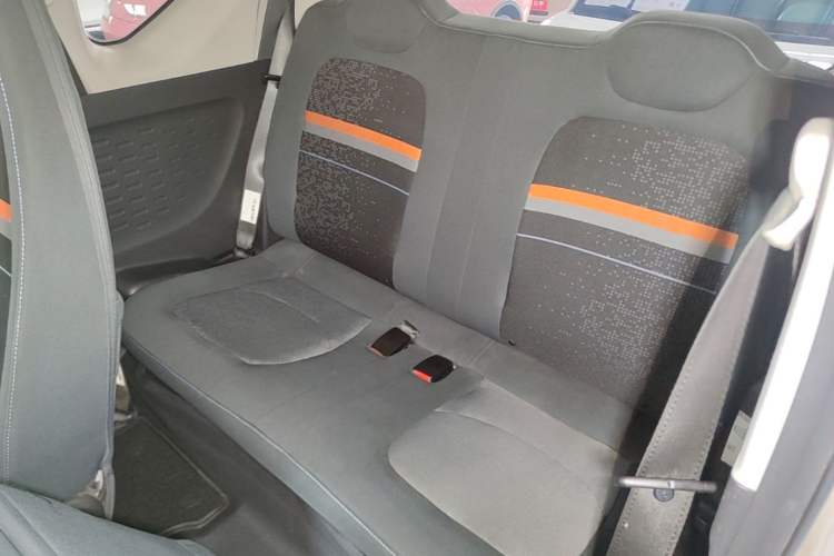 Used Wuling Hongguang MINIEV 2021 Macaron Fashion Model Lithium Iron Phosphate Left Rear Seat