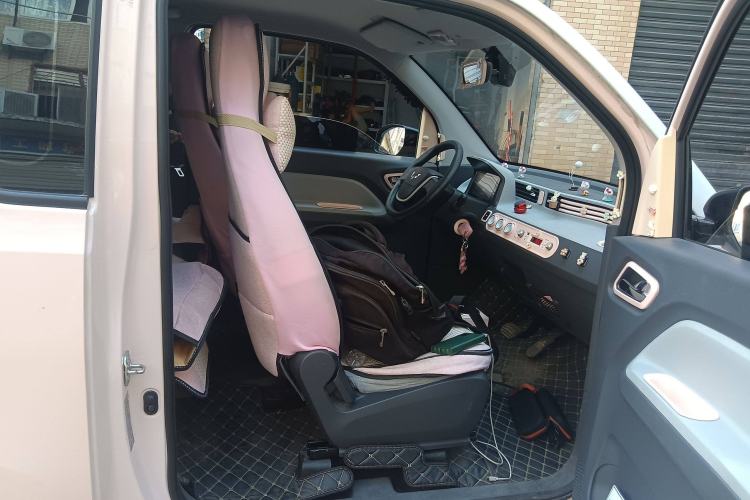 Used Wuling Hongguang MINIEV 2021 Macaron Premium Model – Lithium Iron Phosphate Right Front Seat